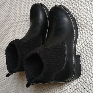 Kensie Carolane Sweater Boots. Size 8.5. New. Fall and Winter Boots.